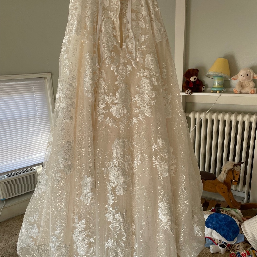 Ashley and Justin wedding dress
